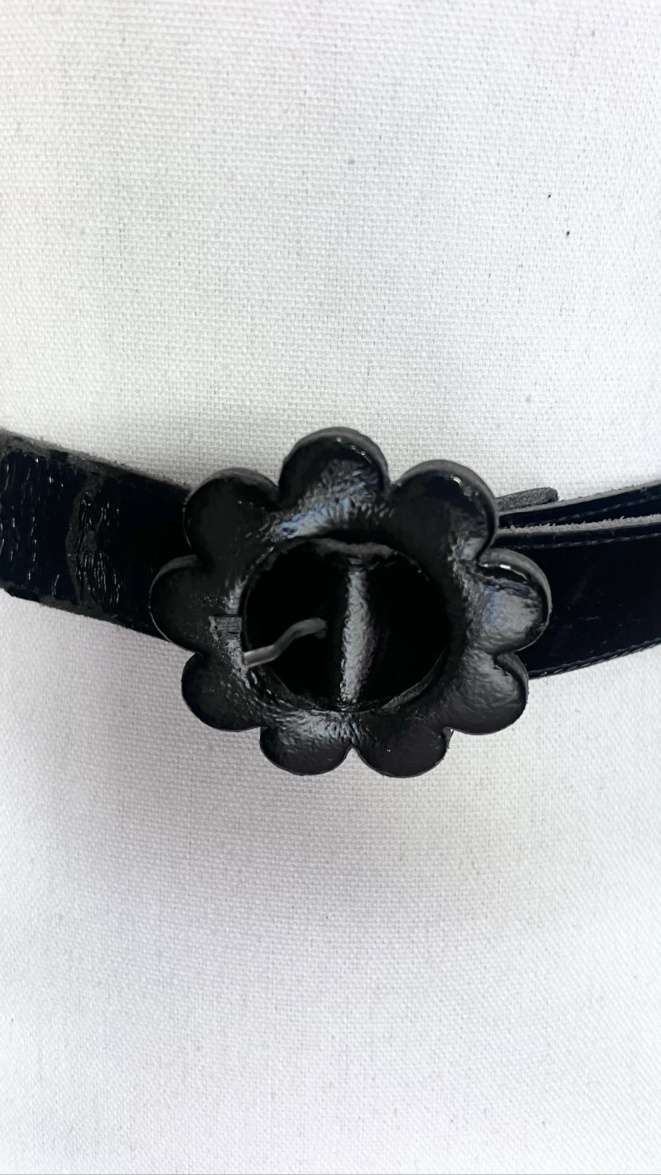 Black belt with flower buckle – photo 2